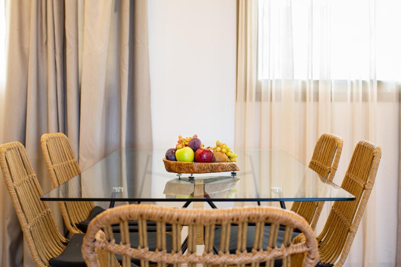 White Donkey Boutique (adults Only) 4*
