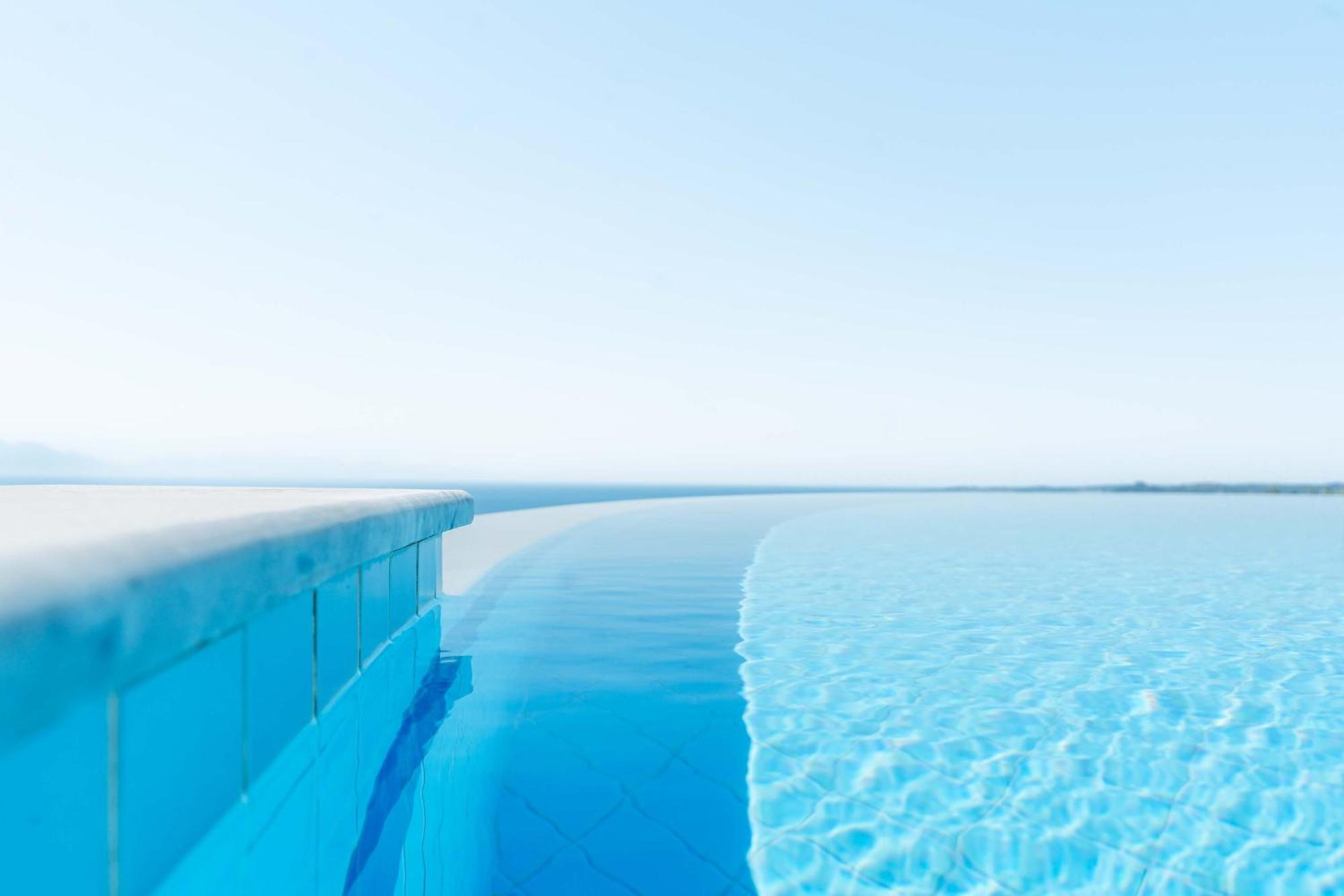 White Donkey Boutique (adults Only) 4*