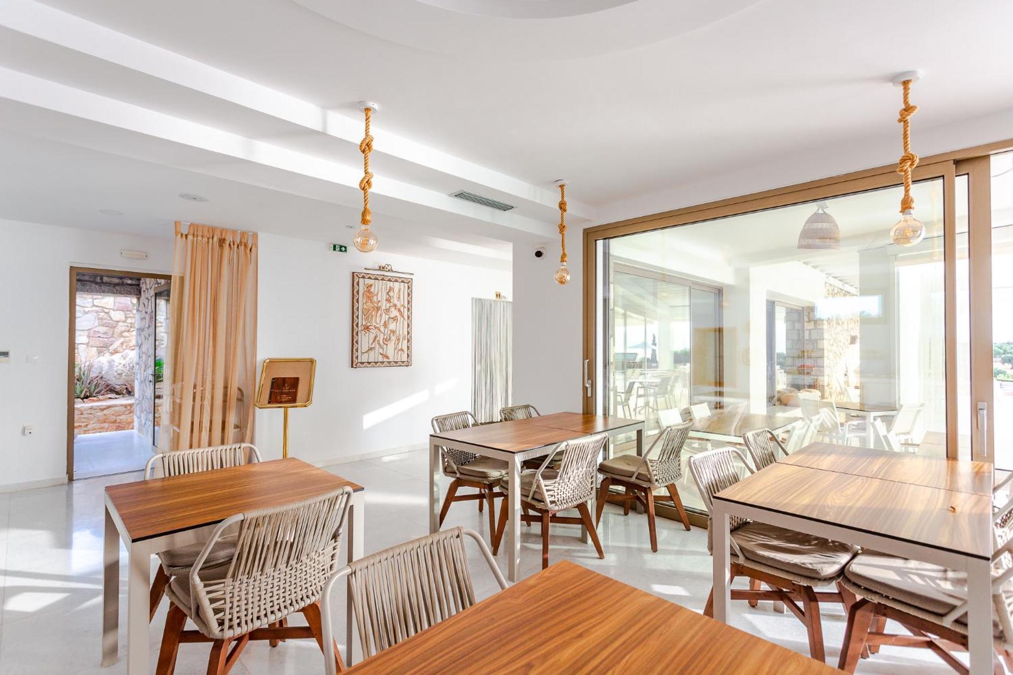 White Donkey Boutique (adults Only) Hotel